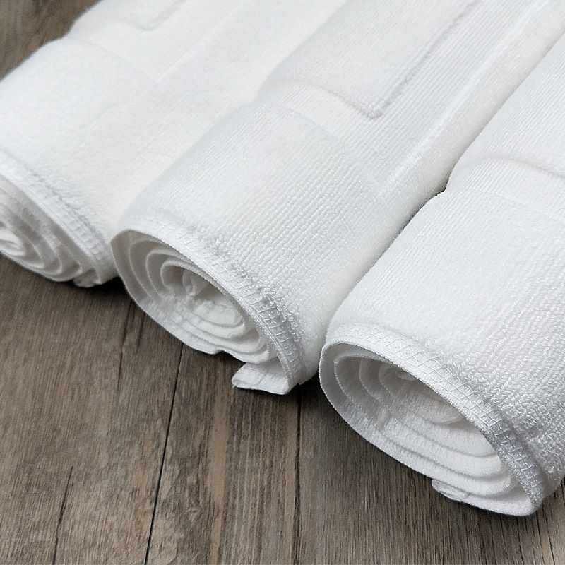 Luxury Hotel Bathroom Featuring 100% Cotton Jacquard Bath Mat Luxury Hotel Bathroom Featuring 100% Cotton Jacquard Bath Mat